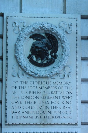 800px-Memorial_to_the_Artists_Rifles,_Royal_Academy,_London